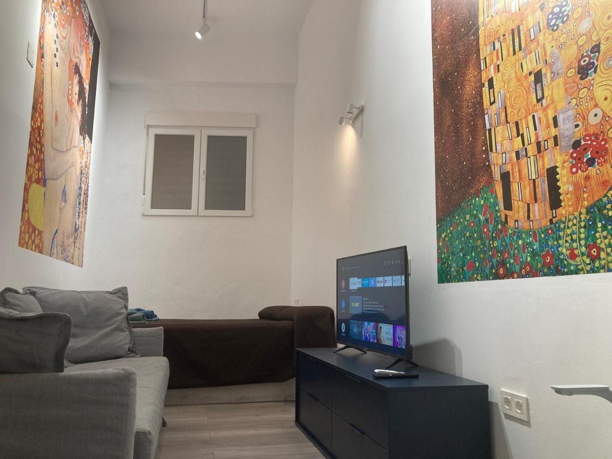 Golondrinas De Malaga "Apartamentos Con Mucho Arte" Y Terraza Solarium En Coliving Ngoại thất bức ảnh
